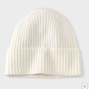 Cozy off white Knit Beanie